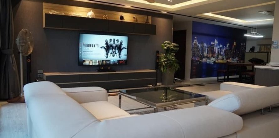 Penthouse à Ban Lam Luk Ka, Thaïlande 4 chambres № 158604