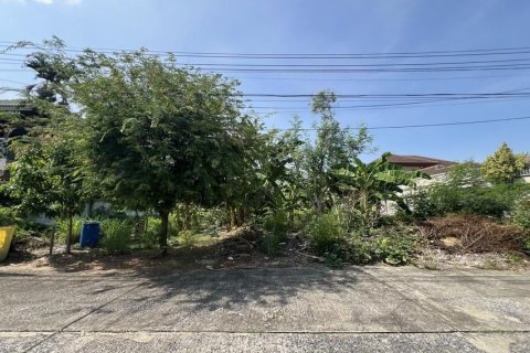 Land in Bangkok, Thailand 676 sq.m. № 158603 - photo 3