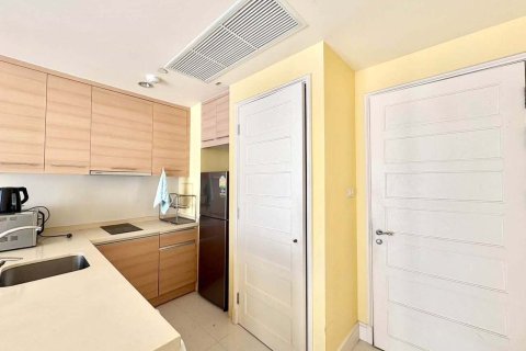 Студия в кондо в Клонг Тоэй, Бангкок, Таиланд № 158605 - фото 4