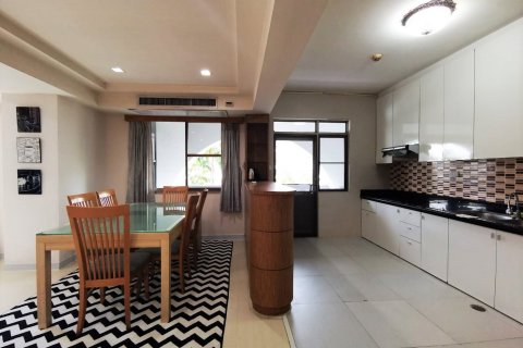 Condo à Watthana, Bangkok, Thaïlande, 3 chambres № 200554 - photo 5