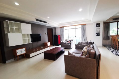 Condo à Watthana, Bangkok, Thaïlande, 3 chambres № 200554 - photo 9