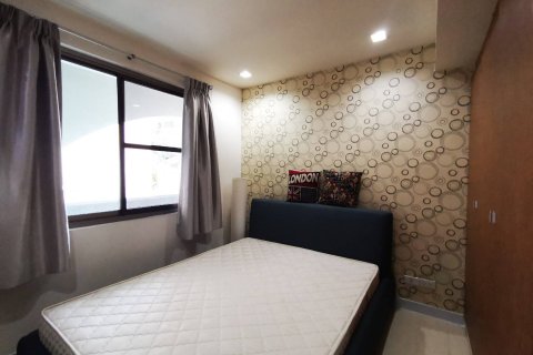 Condo à Watthana, Bangkok, Thaïlande, 3 chambres № 200554 - photo 10