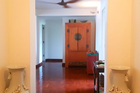 Condo à Khlong Toei, Bangkok, Thaïlande, 3 chambres № 200556 - photo 4