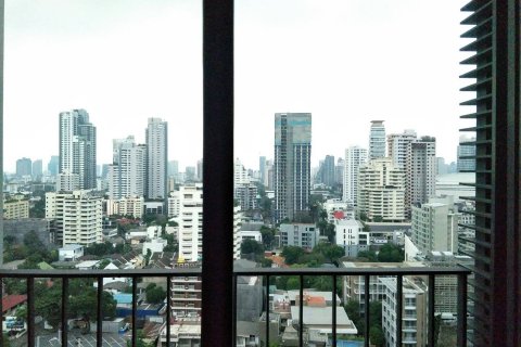 Кондоминиум с 1 спальней в Ваттхане, Бангкок, Таиланд № 200557 - фото 2