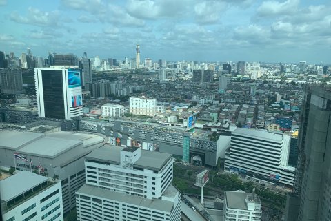 Condo à Huai Khwang, Bangkok, Thaïlande, 3 chambres  № 200559