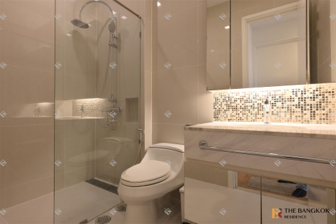 Condo in Bangkok, Thailand, 3 bedrooms № 190193 - photo 15