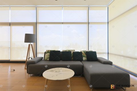 Condo in Bangkok, Thailand, 3 bedrooms № 190193 - photo 10