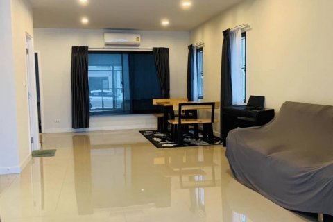 Townhouse in Bang Kaeo, Thailand 3 bedrooms № 114076 - photo 4