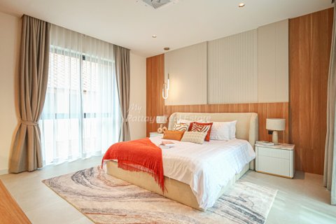 House in Pattaya, Thailand 4 bedrooms № 194504 - photo 12
