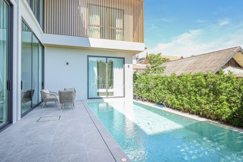 House in Pattaya, Thailand 4 bedrooms № 194504 - photo 2