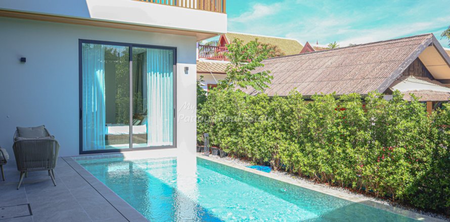 House in Pattaya, Thailand 4 bedrooms № 194504