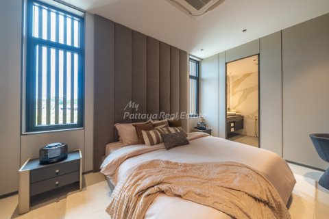 House in Pattaya, Thailand 5 bedrooms № 194505 - photo 28