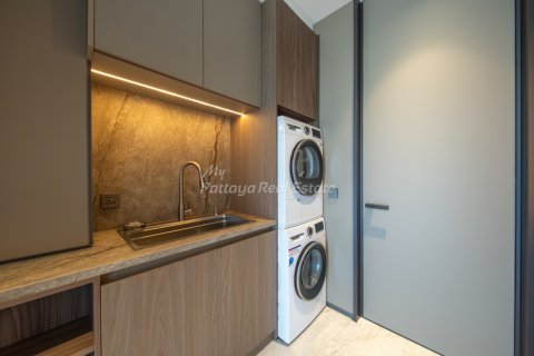 House in Pattaya, Thailand 5 bedrooms № 194505 - photo 14