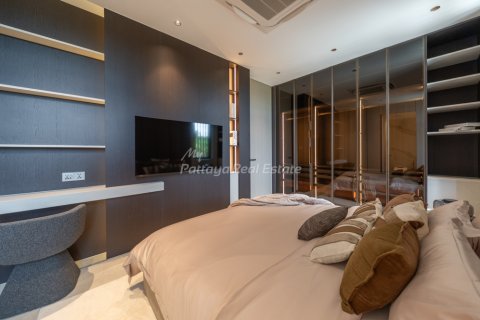 House in Pattaya, Thailand 5 bedrooms № 194505 - photo 30