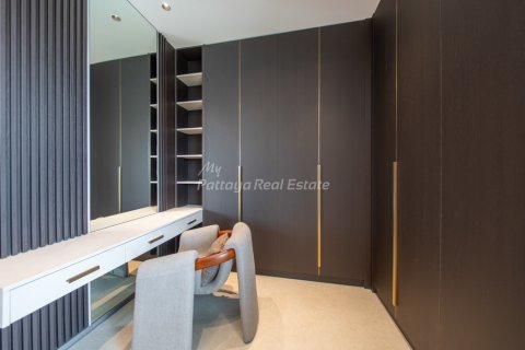 House in Pattaya, Thailand 5 bedrooms № 194505 - photo 19