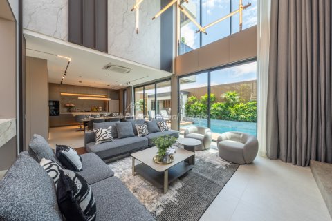 House in Pattaya, Thailand 5 bedrooms № 194505 - photo 8