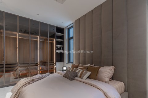 House in Pattaya, Thailand 5 bedrooms № 194505 - photo 29