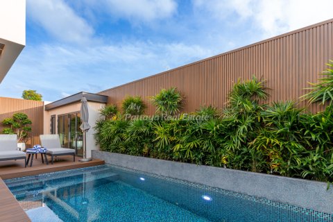 House in Pattaya, Thailand 5 bedrooms № 194505 - photo 3