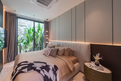 House in Pattaya, Thailand 5 bedrooms № 194505 - photo 25