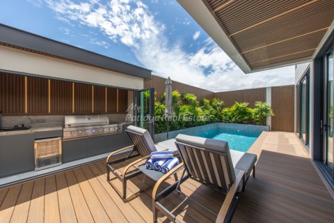 House in Pattaya, Thailand 5 bedrooms № 194505 - photo 4