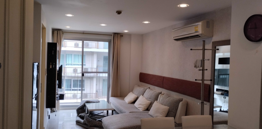 Studio in the Condo in Watthana, Bangkok, Thailand  № 161345
