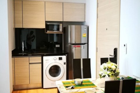 Кондоминиум с 2 спальнями в Клонг Тоэй, Бангкок, Таиланд № 135754 - фото 3