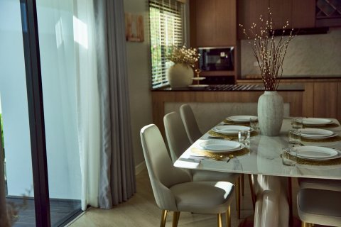 Вилла в Сан-Сая, Таиланд с 4 спальнями  № 135749 - фото 12