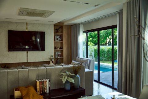 Вилла в Сан-Сая, Таиланд с 4 спальнями  № 135749 - фото 2