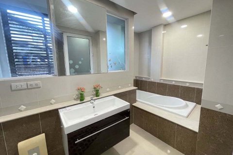 House in Chatuchak, Bangkok, Thailand 3 bedrooms № 167455 - photo 13