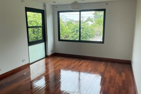 House in Lat Phrao, Bangkok, Thailand 4 bedrooms № 139847 - photo 16