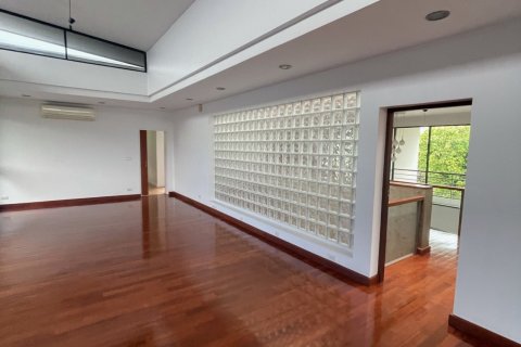 House in Lat Phrao, Bangkok, Thailand 4 bedrooms № 139847 - photo 14
