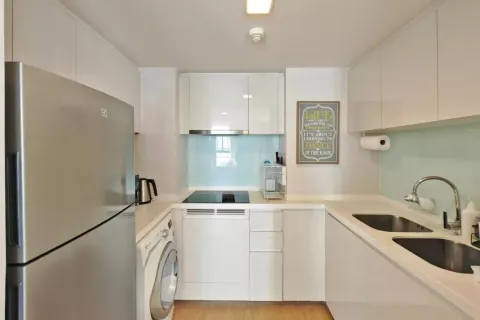 Condo in Watthana, Bangkok, Thailand, 3 bedrooms  № 139848 - photo 5