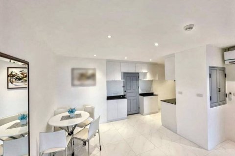 Condo in Khlong Toei, Bangkok, Thailand, 1 bedroom  № 116964 - photo 4