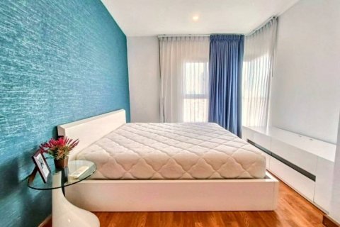 Кондоминиум с 2 спальнями в Бангкапи, Бангкок, Таиланд № 116962 - фото 5