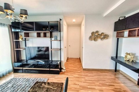 Кондоминиум с 2 спальнями в Бангкапи, Бангкок, Таиланд № 116962 - фото 3