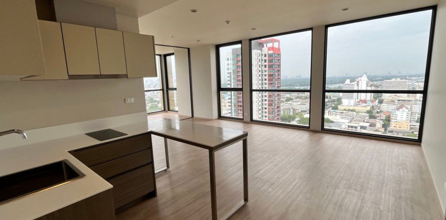 Кондоминиум с 2 спальнями в Сатхоне, Бангкок, Таиланд № 164459