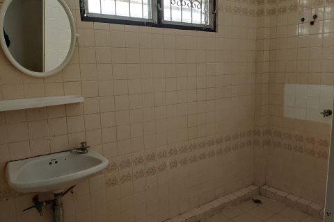 Townhouse in Chiang Mai, Thailand 3 bedrooms № 164462 - photo 17