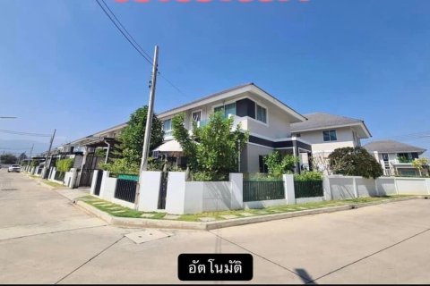 House in San Sai, Thailand 3 bedrooms № 164463 - photo 3