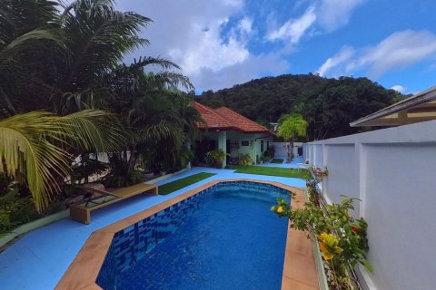 House in Phuket, Thailand 3 bedrooms № 164457 - photo 2