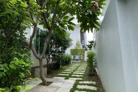 House in Hang Dong, Thailand 3 bedrooms № 164461 - photo 16