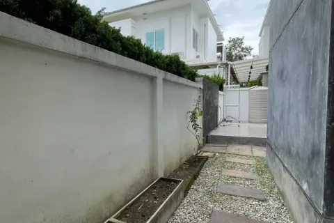 House in Hang Dong, Thailand 3 bedrooms № 164461 - photo 12