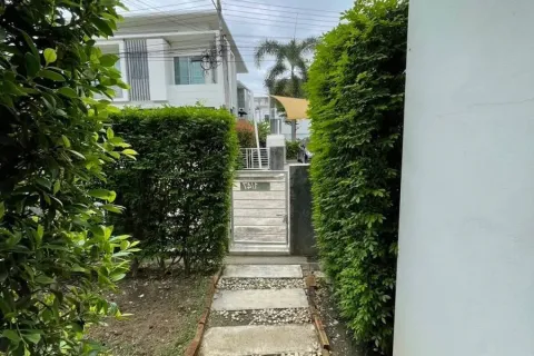 House in Hang Dong, Thailand 3 bedrooms № 164461 - photo 15