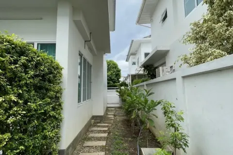 House in Hang Dong, Thailand 3 bedrooms № 164461 - photo 23