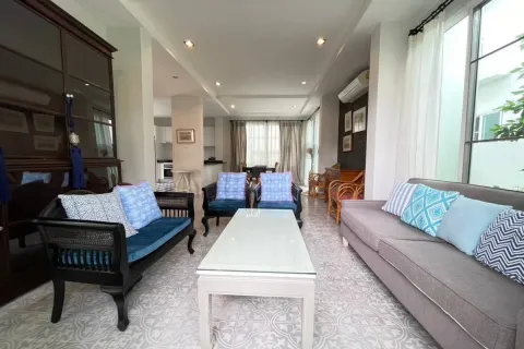 House in Hang Dong, Thailand 3 bedrooms № 164461 - photo 28