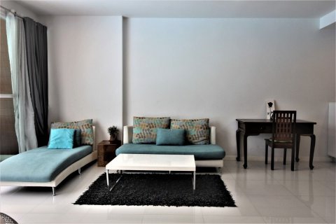 Condo in Hua Hin, Thailand, 2 bedrooms  № 135565 - photo 2