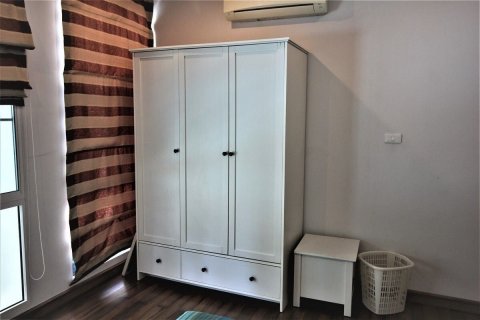 Condo in Hua Hin, Thailand, 2 bedrooms  № 135565 - photo 11