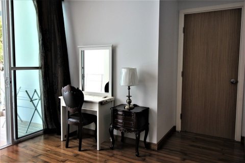 Condo in Hua Hin, Thailand, 2 bedrooms  № 135565 - photo 8