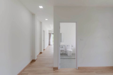 House in San Kamphaeng, Thailand 3 bedrooms № 135564 - photo 24