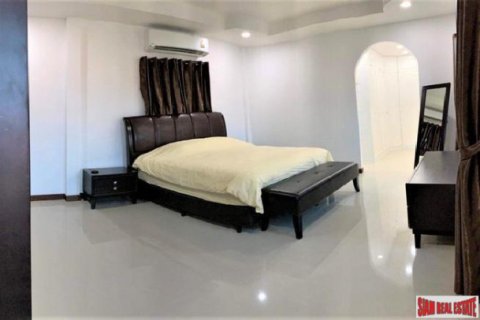 House in Pattaya, Thailand 3 bedrooms № 193721 - photo 3