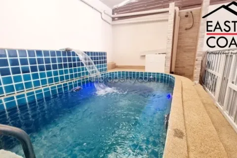 House in Pattaya, Thailand 4 bedrooms № 212380